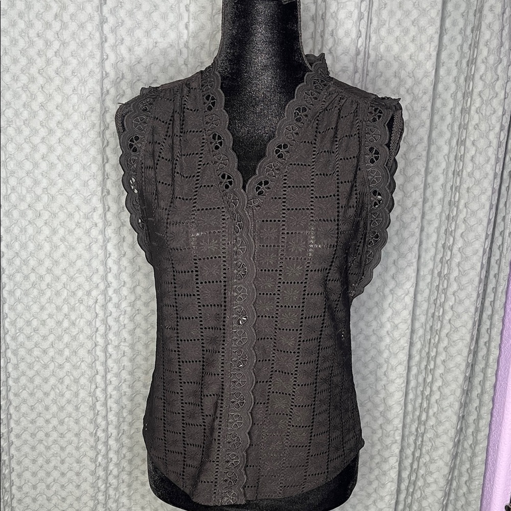 Elegant Black Lace Sleeveless Top